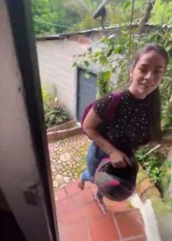 Viene solo a cachar a la casa + videito 1