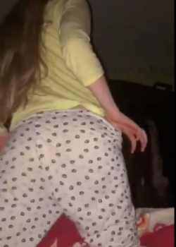 Se mete los dedos ates de dormir + video 11