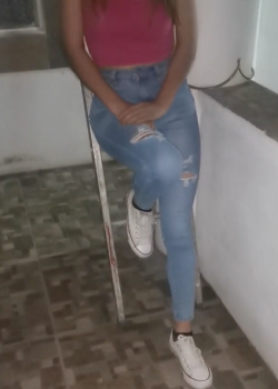 Viendo a la prima rica se le antoja una cachadita + video 15