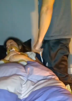 Se la pone en la boca cuando duerme + video 9