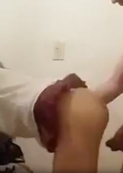 Nenita de colegio se le pone de perrito al tío + video 18