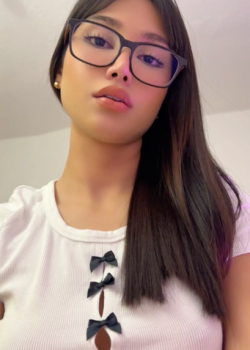 Morra de lentes tímida para todo menos para cachar + video 15