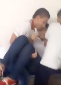Compañeritos le traian ganas queda antojadiza + video 15