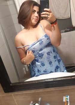 Blanquita tetona pasa sus travesuras. 15