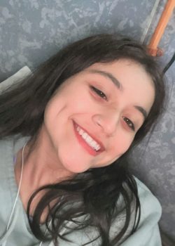 Esta lindura se abre la panochita y se graba rico masturbándose. 4